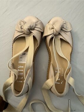 Puma x Fenty by Rihanna Bow Creeper Sandals Beige size 8.5